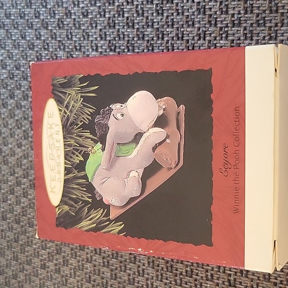 #1 Vintage Winnie-the-Pooh Hallmark Keepsake Ornament EEYORE 1993 - Picture 4 of 8